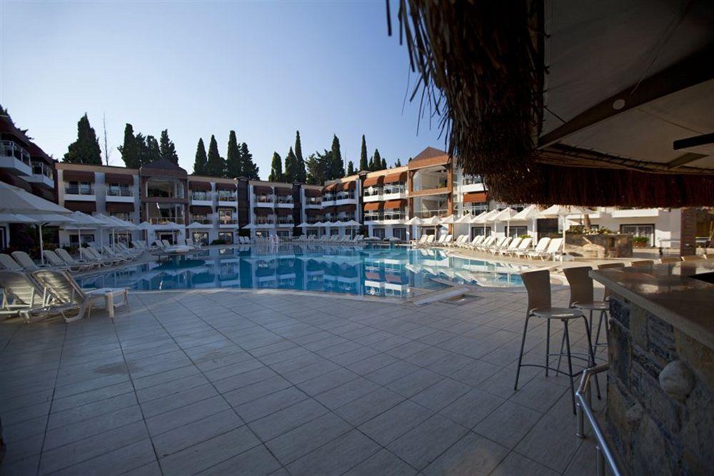 Bitez Risa Hotel מראה חיצוני תמונה