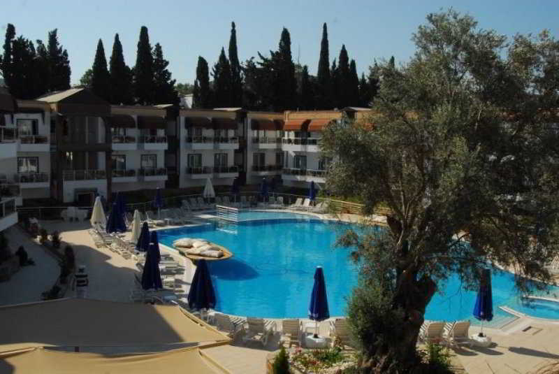 Bitez Risa Hotel מראה חיצוני תמונה