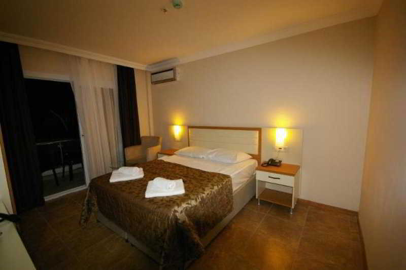 Bitez Risa Hotel מראה חיצוני תמונה