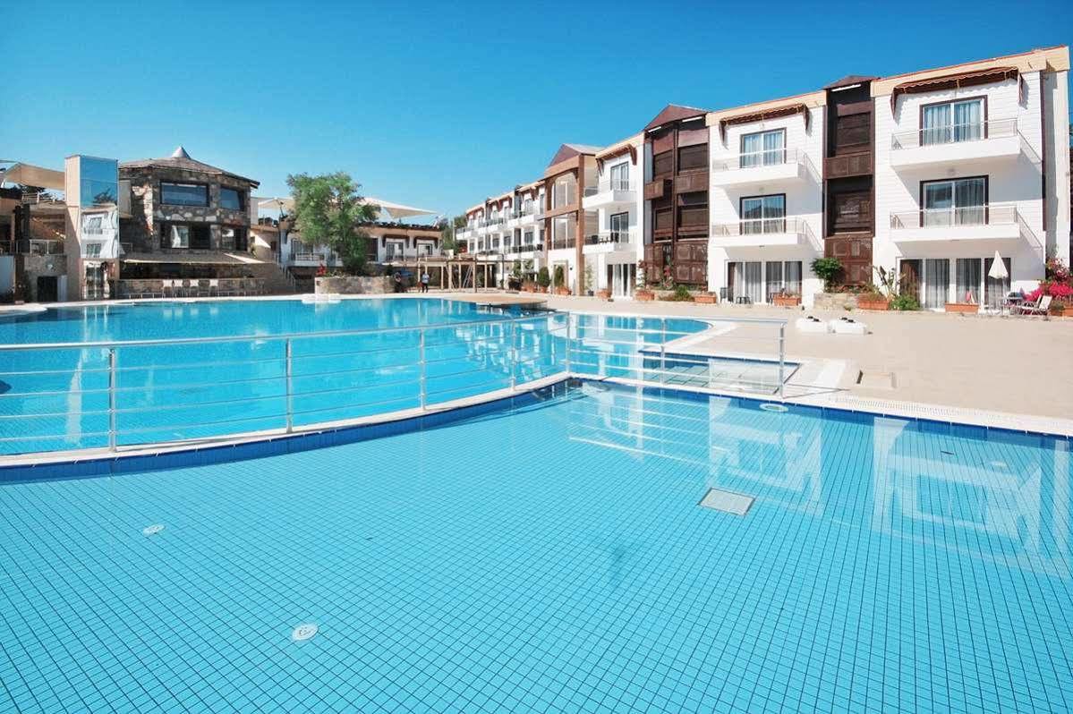 Bitez Risa Hotel מראה חיצוני תמונה
